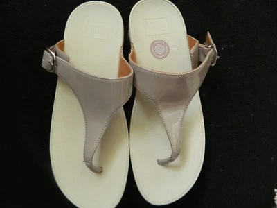 Ladies Fitflop 'Micro Wobble Board' Sandals. UK Size 6 love;y sandals - Image 1 of 4
