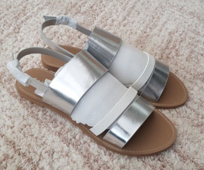 Carvela Binky 2 flache Sandalen weiß silber. Größe 38. Neu in OVP!