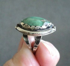 Vtg Big Green TURQUOISE Navajo RING STERLING Silver 1" Tall Stamped Edge Size 5