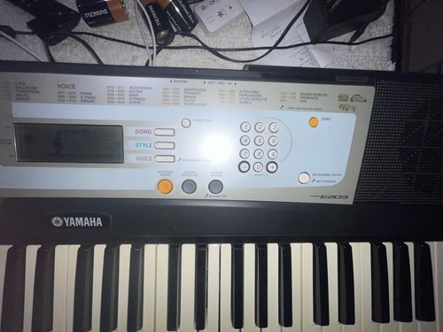 Yamaha PSR-E203 61-Key Portable Keyboard Functions Perfectly On Batteries Or AC - Picture 5 of 15