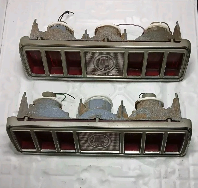 1975-1977 DODGE ROYAL MONACO BROUGHAM OEM TAILIGHT SET Right Left S12-3 - Image 3 of 4