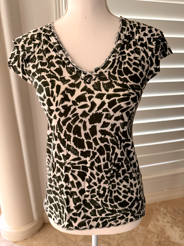 Maeve XS Women Pullover Ruffle Sleeve V-neck T-Shirt Anthropologie