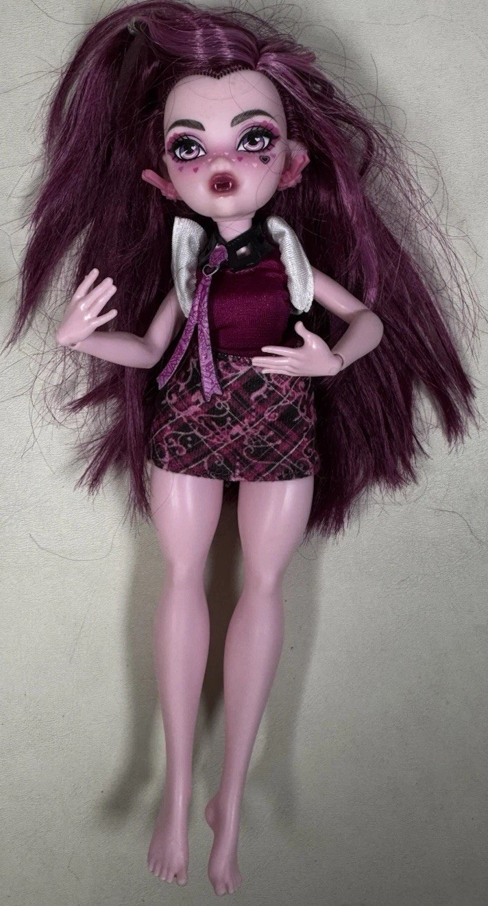 MHD Monster High 2025 Buried Secrets Draculaura Doll Wave 2 Scaremester READ