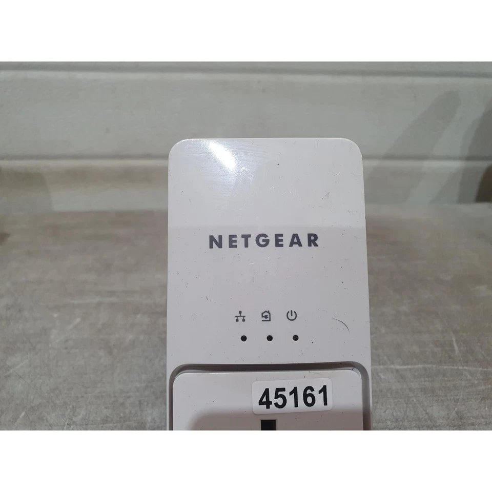 Netgear XAV2501 AV+ 200 Powerline Adapter White 250V 12Amp LED Indicator UK Plug - Image 2 of 4