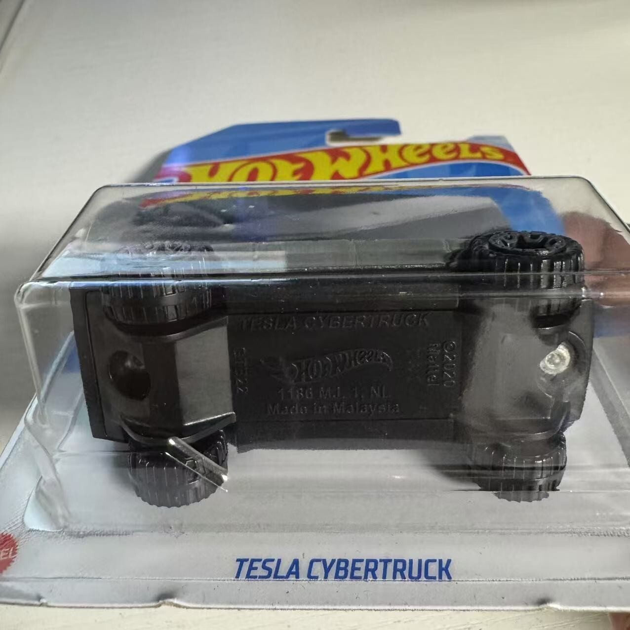 HOT WHEELS TESLA CYBERTRUCK Mainline 2024 Case Q Series Hw Rolling Metal