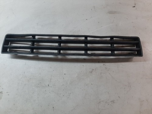 Stoßstangengrill vorne Mitte  for Volkswagen Golf 4 Bj.2001