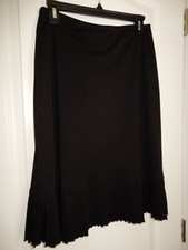 BCBG Paris Skirt Black Pleated Bottom Knee Length Size Medium DTY3007