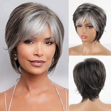 Pelucas cortas grises corte pixie con flequillo blanco para mujeres blancas corte en capas