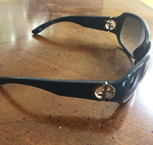 Authentic Giorgio Armani Sunglasses. Navy Blue. - Picture 3 of 6