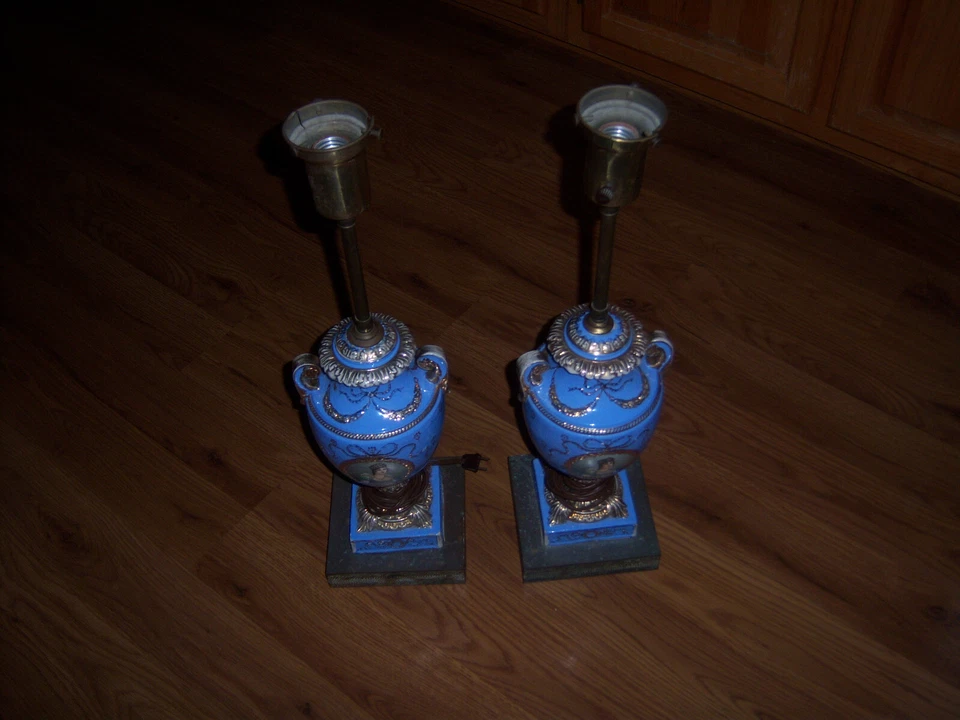 VTG ANTIQUE HAND PAINTED PORCELAIN ORIENTAL ASIAN TURQUOISE GOLD 2 LAMP SET - Image 2 of 4