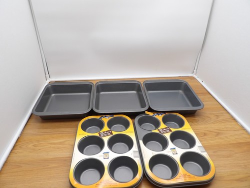 Lot Of 2 New Baker's Secret 6 Cup Muffin Pans & 3 Bakers Secret Cake Pans-Used