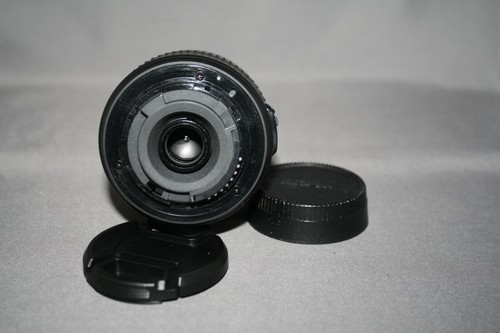 Nikon AF-S Nikkor 55-200mm f/4-5.6 G ED lens - Picture 3 of 3