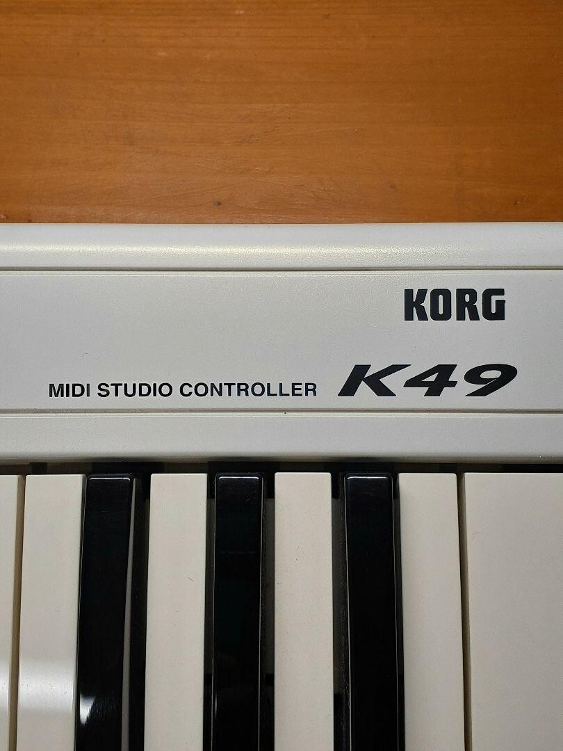 KORG K49 MIDIキーボード Amazon.com: Korg, 49-Key Midi Controller (MKEYAIR49