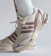 NEW Womens adidas Supernova Cushion 7 Size 9 Off White/Pink Y2K Retro Running