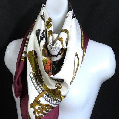 New HERMES Carré 90 Silk Scarf 