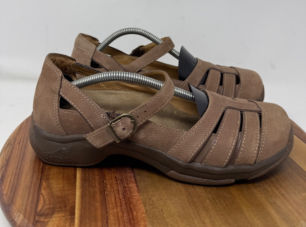 Dansko Brown Leather Textured Mary Jane Fisherman Shoes Size 38 EU 7.5 8 US