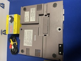 NES Console With Mario/Duck Hunt, One Controller & Zapper TESTED WORKING