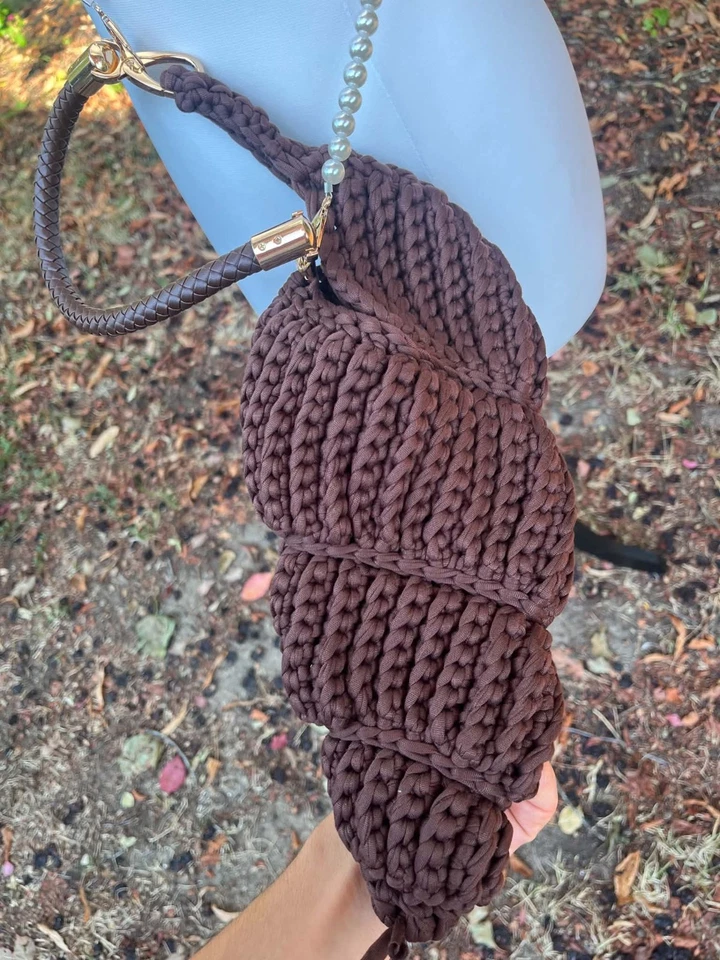 Sac bandoulière femme marron tricoté Fait Main, chaîne Perles, Anse Marron - Photo 2/3