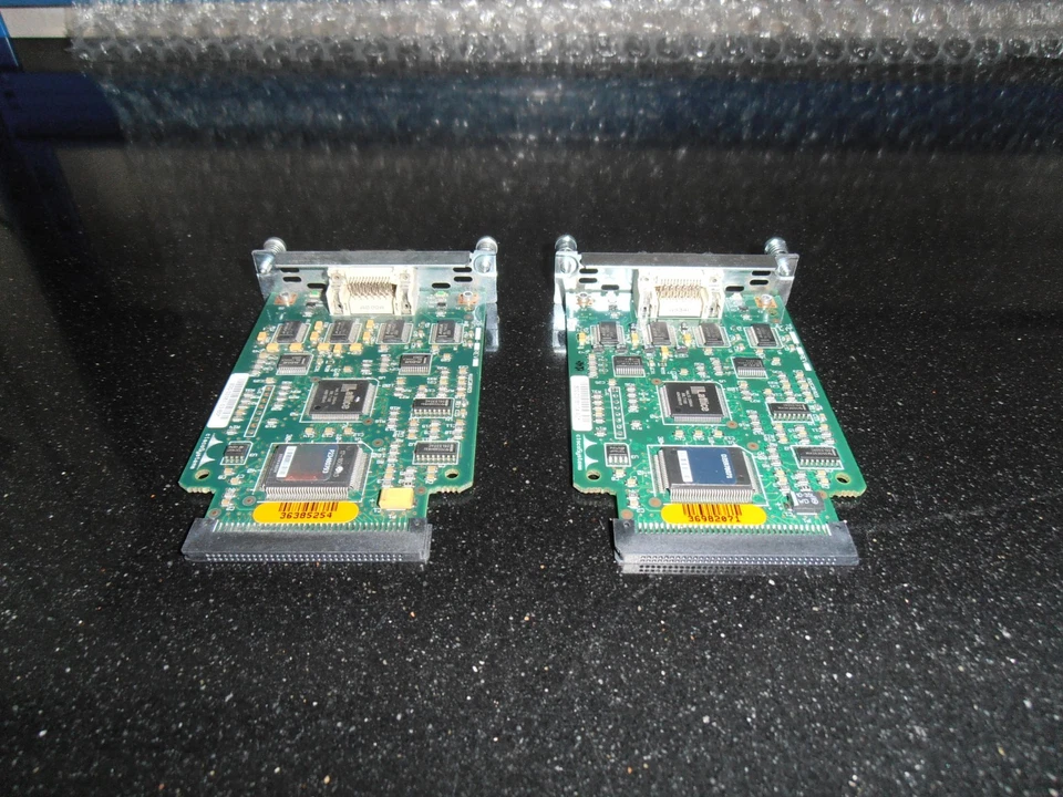 2 X  Cisco WIC-2T   2-Port Serial WAN Interface Card - Image 3 of 4