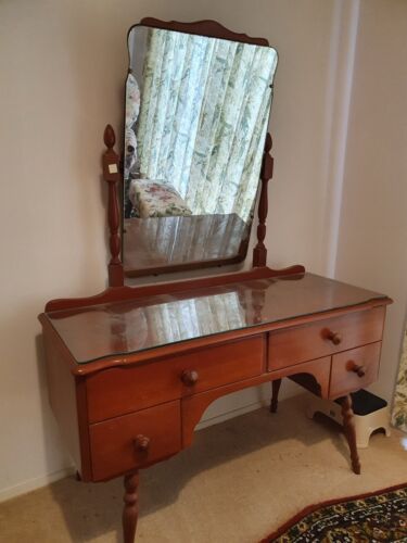 Vintage Dressing Table with mirror and custom glass top - Picture 1 of 2