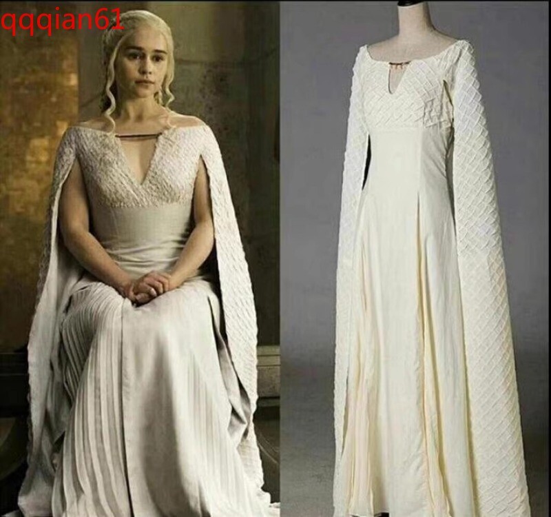 daenerys targaryen grey dress Daenerys Targaryen in 7.05 Eastwatch | Game of Thrones in 2019