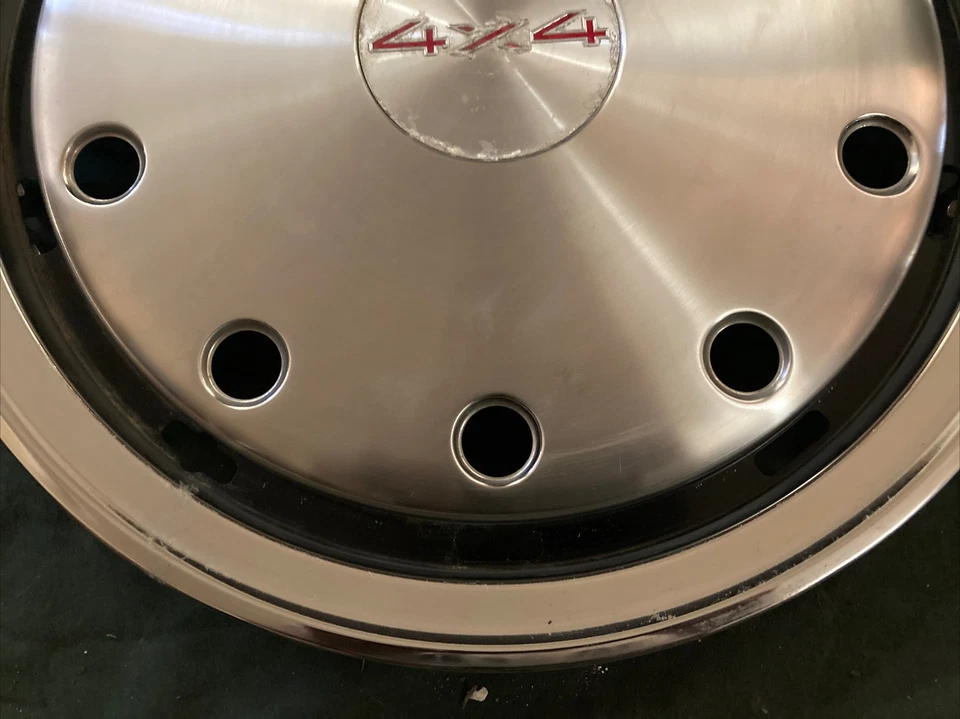 Tapacubos cubierta rueda trasera Chevrolet GMC Truck Suburban 1500 2500 3500 4x4 15" OEM Foto 4 de 4