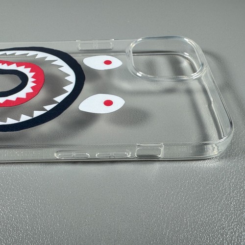 Funda Personalizada para iPhone 13 - Mordedura de Tiburón Inspirada en Streetwear | Recubrimiento Ajustable Transparente - Imagen 9 de 12