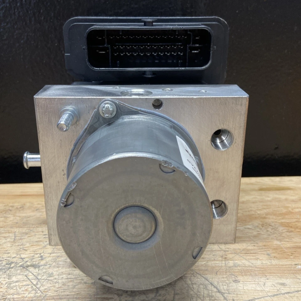Módulo de bomba de freno ABS reacondicionado Jeep Cherokee 2018-2021 | P68477672AB Foto 4 de 4
