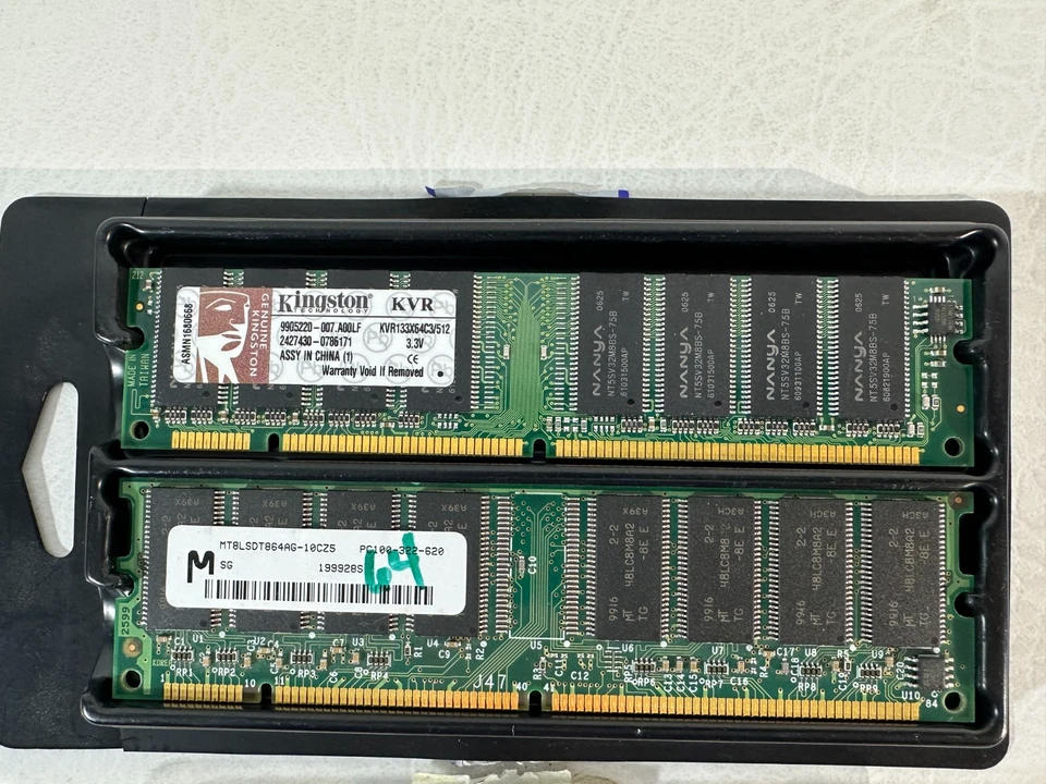 Micron 64MB MT8LSDT864AG-10CZ5 UDIMM PC100 NON-ECC and Kingston KVR133X64C3/512 - Image 2 of 4