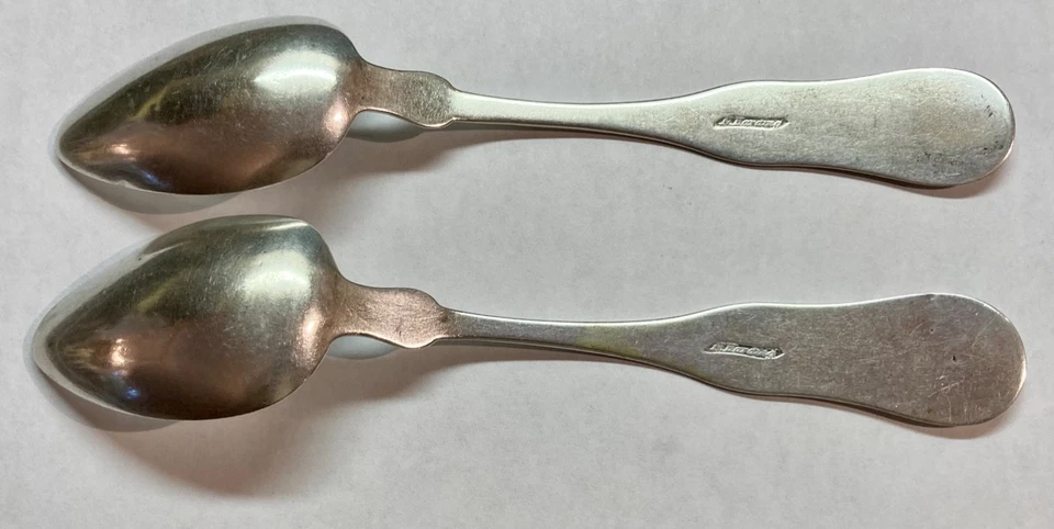 Par de cucharaditas de plata Newell Harding (1796-1862), Boston, MA, 1850-60 Foto 4 de 4