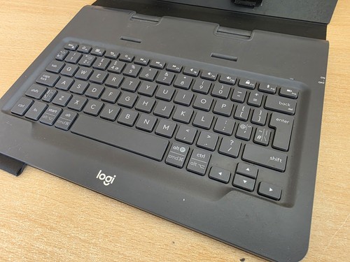 Logitech Wireless Bluetooth Keyboard Tablet Universal Folio Detachable Y-R0063 - Picture 4 of 7