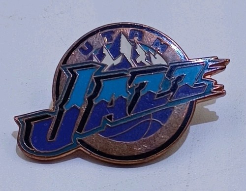 Vintage UTAH JAZZ NBA PIN By Peter David Inc. 1995 - 第 1/4 張圖片