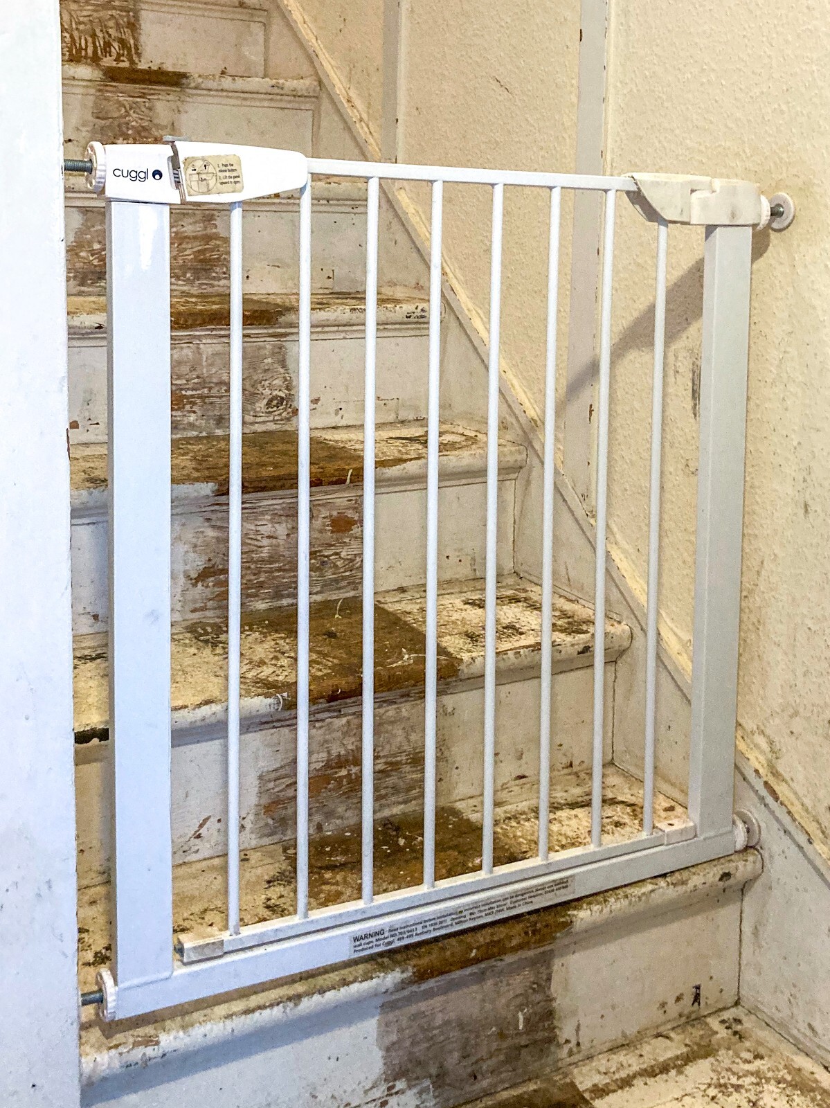 Cuggl Pressure Fit Safety Gate White Used eBay