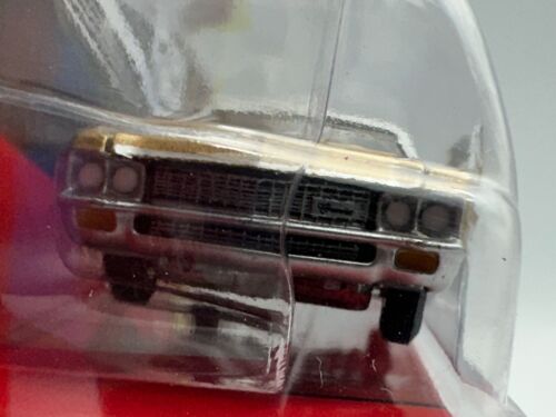 Auto World Luxury Cruisers 1970 Chevrolet Impala, Gold, 1:64, NIB - Picture 9 of 12