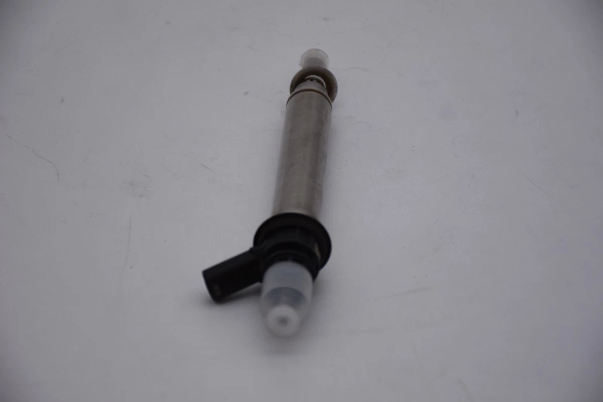 Merceds-Benz Original Injector Einspritzdrüse A2560700187 | eBay