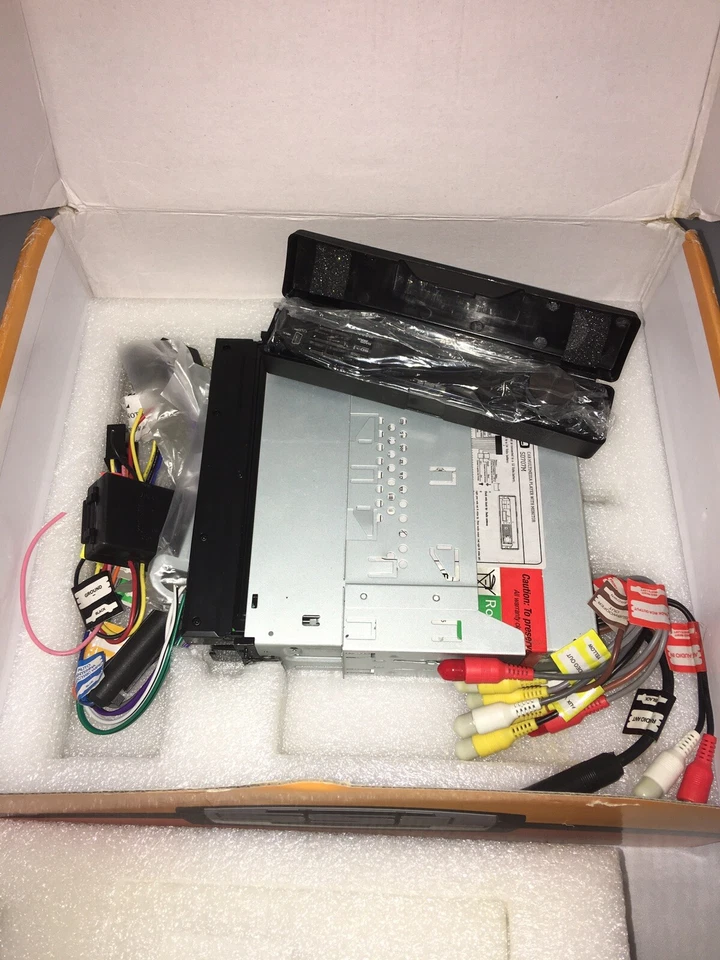 SSL SD707M CD player In Dash 7" touch screen single Din DVD/CD player NO Remote - Image 4 of 4