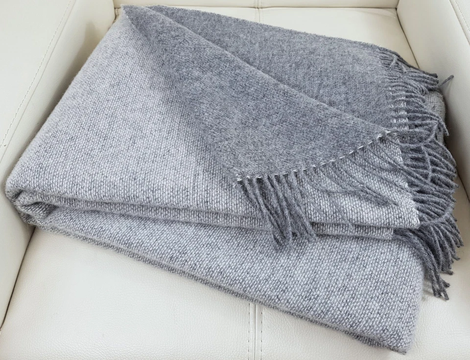SALE! Wolldecke 100% Schurwolle Wohndecke Decke 140x200cm Hellgrau-Grau - Bild 2 von 4