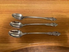 Oneida S.S.S. Renoir Pembrooke Stainless Set of 3 Iced Tea Spoons 7.5"