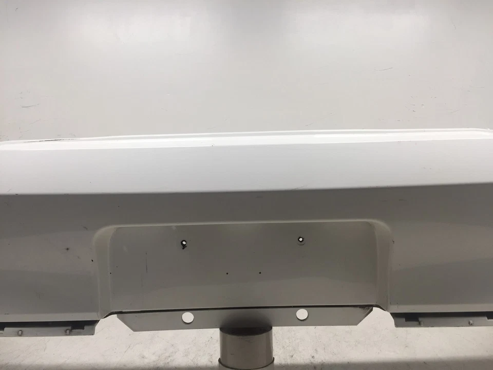 Cubierta de parachoques trasero Ford Mustang 2010 2011 2012 AR33-17D781-A OEM Foto 3 de 4