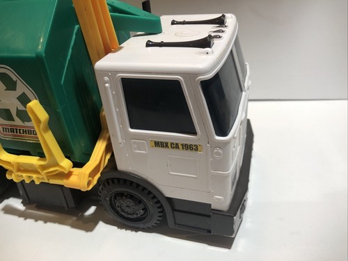 Used Matchbox Garbage Truck 15" Large Scale, Sound FX Matchbox TRUCK ONLY - Picture 11 of 12