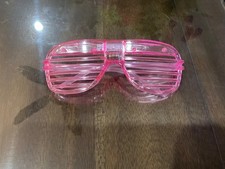 Fun pink blinking glasses. For parties, and costumes. 3 modes for the lights