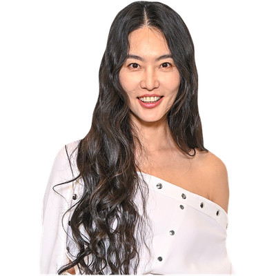 Bonnie Chen (weißes Kleid) Half Body Buddy Cutout