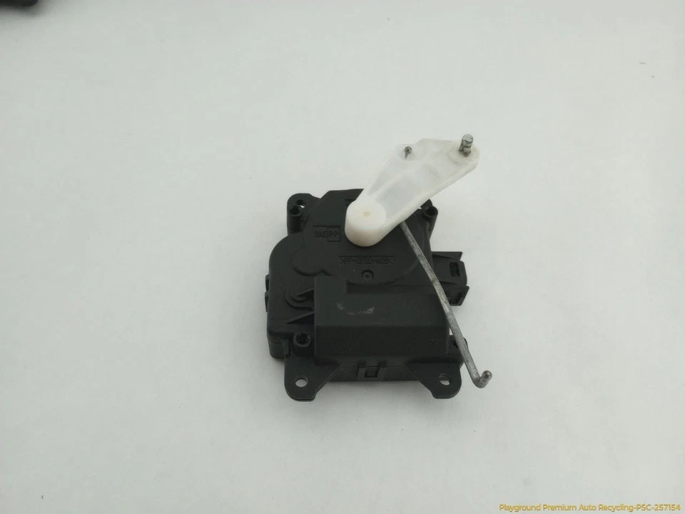 Cadillac CTS COUPE Set Of 4 HVAC Air Conditioning AC Vent Flap Actuator 11-14 - Image 2 of 4