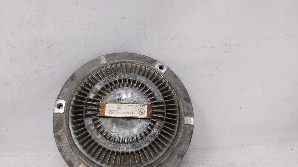 BMW 330i 2001 embrague ventilador MBA3Y Foto 2 de 4
