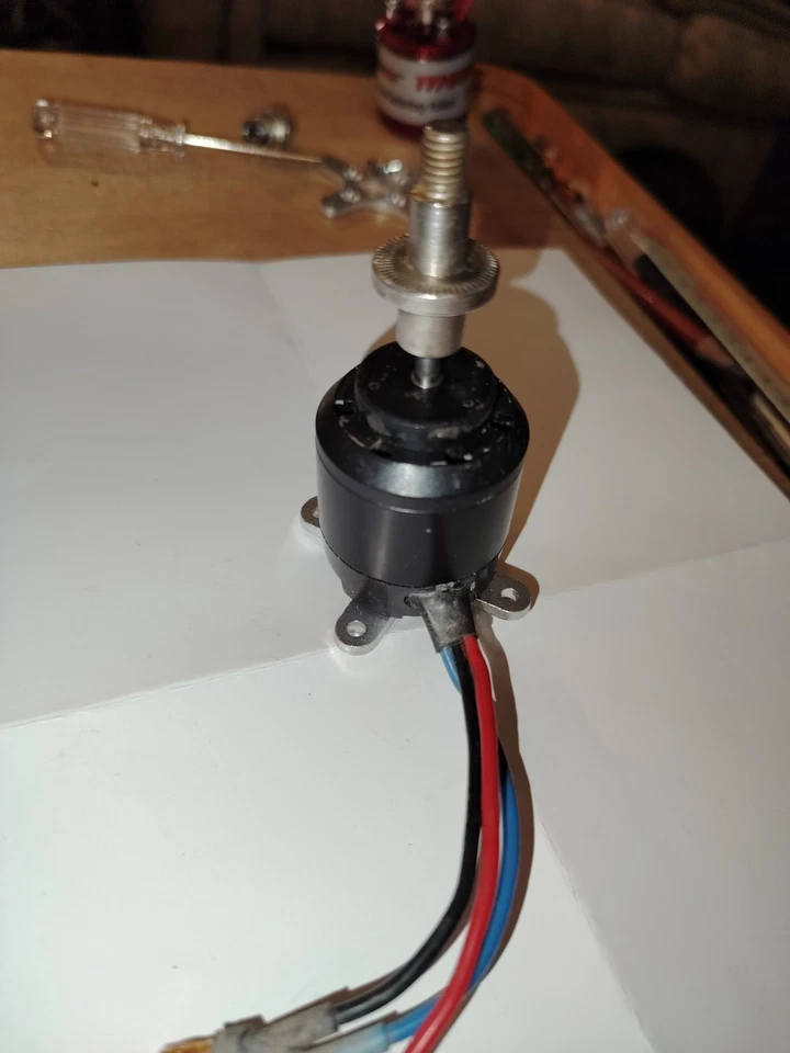 Brushless OUTRUNNER EQUIVALENT TO 15 SIZED Nitro Electric Motor - Image 2 of 4