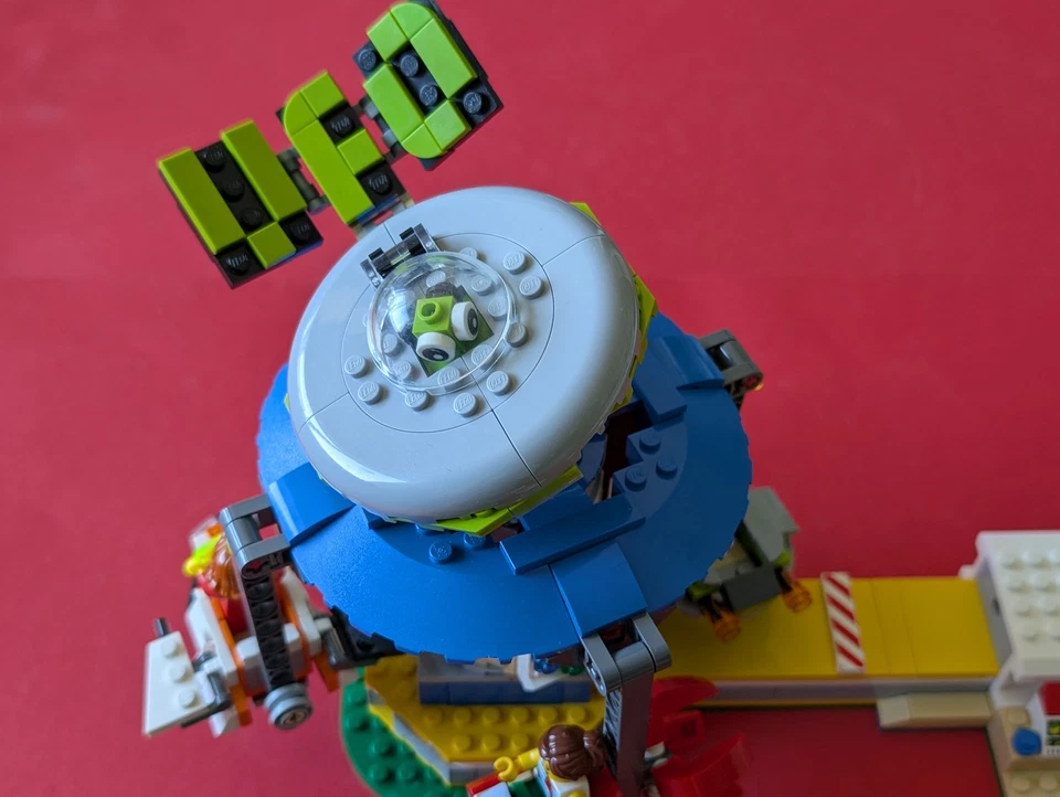 LEGO Creator 31095 Fairground Carousel, Foto 2 von 5