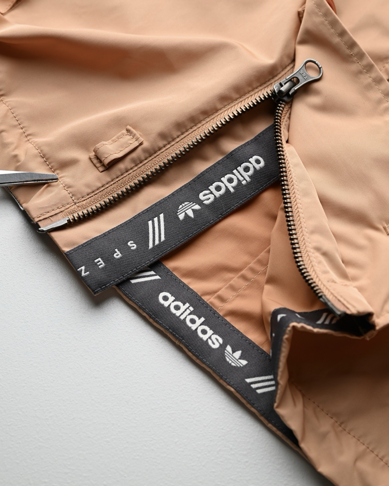 Adidas Spezial Calavadella Jacket Men’s XL Peach Multi Pocket image 7
