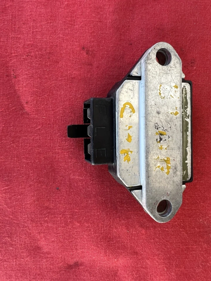 REGULADOR DE VOLTAJE EXTERNO ALTERNADOR OEM Para HONDA ACUERDO PRELUDE 1.8L L4 82-87 Foto 2 de 2