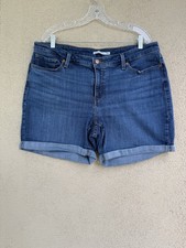 Levi's Women's Rolled Cuff Mid Length Shorts Size 18 W
