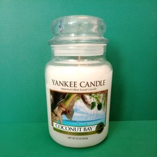 Image of Yankee Candle coconut bay 22oz 623g